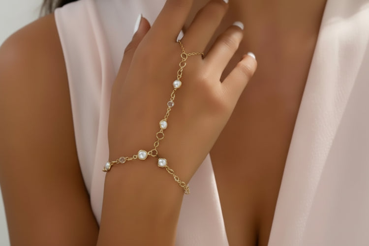 Pearl Finger Bracelet
